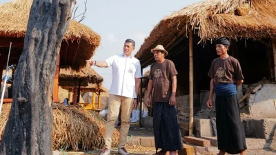 Lewat “Satu Benang Untuk Sade", BSI Ajak Masyarakat Bantu Pulihkan Desa Wisata  di Lombok