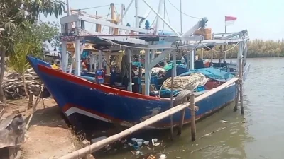 Ratusan Nelayan Subang Tak Melaut, Solar Bersubsidi Sulit Didapat