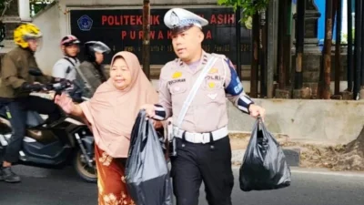 Tak Hanya Tegakan Aturan, Kapolres Purwakarta: Tugas Polisi Mengayomi dan Menolong Masyarakat