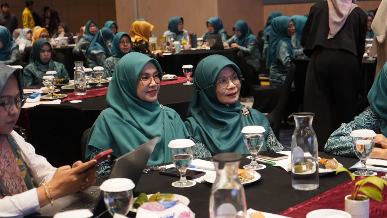 Wakil Ketua TP PKK Subang Hadiri Seminar Pendidikan Islam, Bahas Keluarga Harmonis di Era Digital