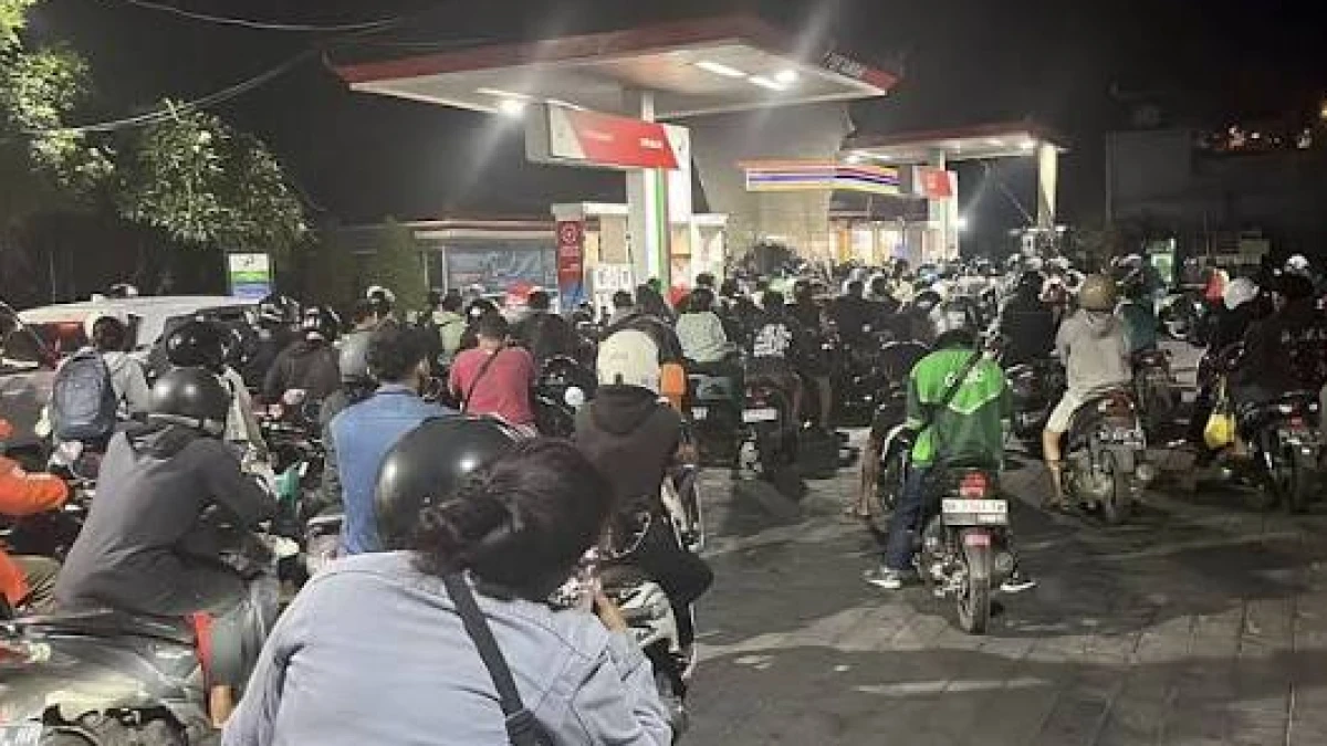 Pertamina Tambah Pasokan 26.200 KL Pertalite dan Pertamax untuk Atasi Antrean BBM di Bali