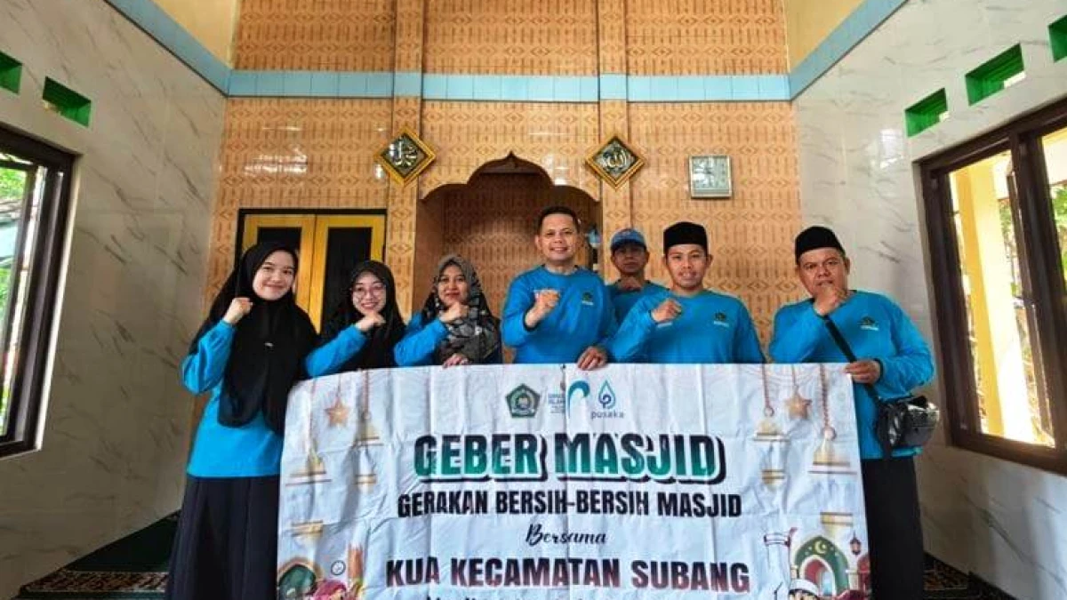 KUA Geber Masjid Ciptakan Tempat Ibadah Bersih dan Nyaman