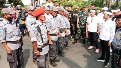 Om Zein Wajibkan Camat hingga Lurah Turun Langsung Siskamling Bersama Warga