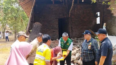 BAZNAS Subang Bantu Perbaiki Rumah Mak Turci