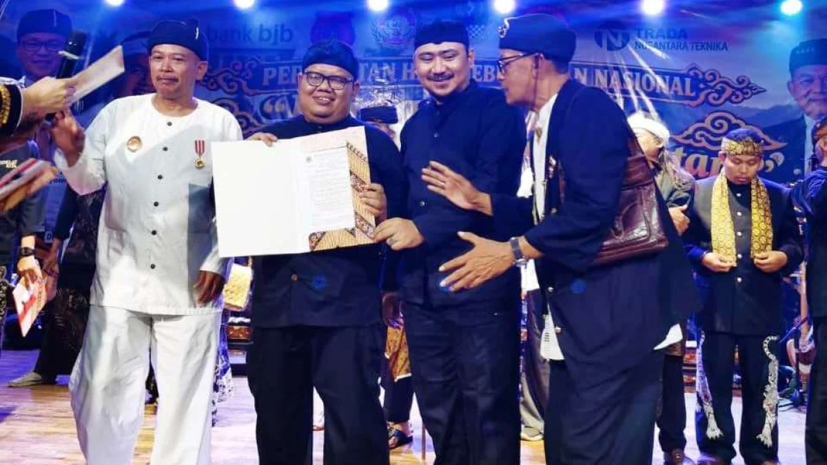 Tiga Pengurus Dewan Adat Sunda Subang Dilantik