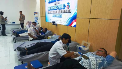 Polres Purwakarta Pererat Kemitraan dengan Insan Pers lewat Donor Darah