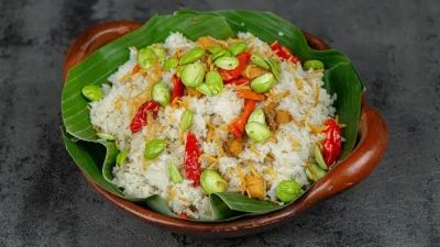 Pulen dan Kaya Rasa Rempah, Ini Resep Nasi Liwet Gurih ala Rumah Makan Sunda
