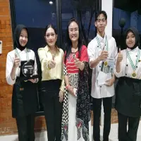 Siswa SMK PGRI Subang Raih Juara 1 School Cooking Battle
