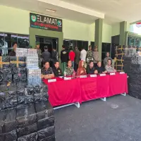 Kodim Subang Serahkan Rokok Ilegal Senilai Rp1,2 Miliar ke Bea Cukai
