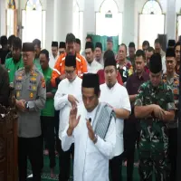 Shalat Ghaib dan Doa Bersama untuk Korban Demonstrasi  Digelar di Masjid Al-Musabaqoh Subang