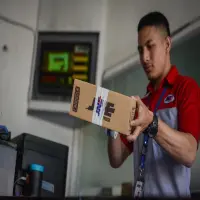 Rayakan Hari Pelanggan, JNE Hadirkan Program JLC Race 2025 Berhadiah Mobil Listrik