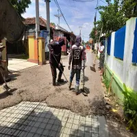 Pemdes Munjul Bangun Jalan Poros Desa di Subang