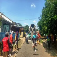Penuhi Usulan, Warga Pemdes Margahayu di Subang Bangun Jalan Lingkungan