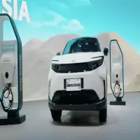 Toyota Menggebrak GIIAS 2025, Hadirkan Urban Cruiser EV dan BZ4X Produksi Lokal