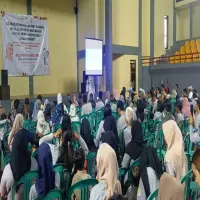 Putih Sari Edukasi Penggunaan Obat Rasional untuk Swamedikasi di Purwakarta