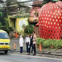 Gatur Pagi, Kapolsek Lembang: Polisi Hadir Berikan Rasa Aman