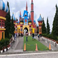 Okto dan Okta Masuk Gratis Wisata D’Castello Subang