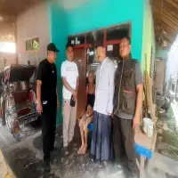 Jumpa Warga, Cara Unik Kelurahan Dangdeur di Subang Membantu Lansia