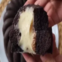 Resep Bolu Ketan Hitam Keju Lumer, Teksturnya Lembut & Bikin Nagih!