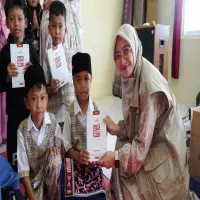 Badan Wakaf Assyifa Salurkan 555 Mushaf Alquran di Subang