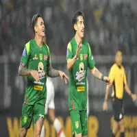 Setelah 3 Kali Kalah Terus, Persibaya SurabayaBangkit Tekuk Persis Solo dengan Skor Tipis 2-1