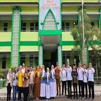 Juri KIJB 2025 Verifikasi Inovasi Sabun Kertas dari MTsN 1 Subang