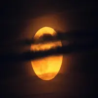 Fenomena Supermoon Terjadi Malam Ini, Bulan Tampak Lebih Besar dan Terang dari Biasanya
