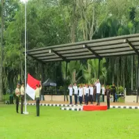 PT. Dahana di Subang Serahkan Bantuan Sembako Untuk Veteran, Peringati Hari Pahlawan Nasional