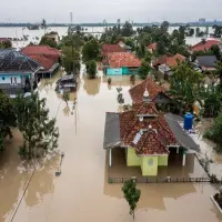 Banjir Rendam Ratusan Rumah Warga di Karawang Akibat Luapan Sungai Citarum dan Cibeet