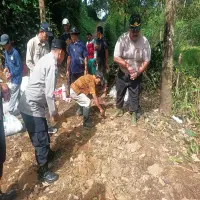 Polres Purwakarta Dukung Ketahanan Pangan, Poktan Saluyu Tanam Jagung Hibrida