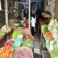 Harga Sejumlah Komoditas Pangan di Pasar Subang Turun