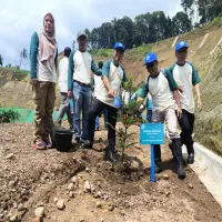 Tanam 1.820 Pohon di Mata Air di Subang, Kolaborasi Jaga Kelestarian Alam