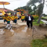 Tradisi Guyuran di Ruwatan Bumi Desa Bojonegara