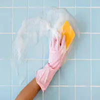 Cara Efektif Membersihkan Kerak Kamar Mandi: Simpel dan Nggak Bikin Capek