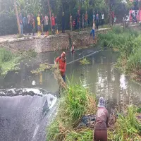 Ingin Jadikan Objek Wisata, Lurah Sukamelang di Subang Inisiasi Bersihkan Situ