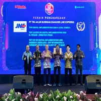 JNE Raih Tiga Penghargaan di TOP Digital Awards 2025
