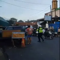 Polisi Tekankan Pentingnya Konsentrasi Berkendara Usai Kecelakaan Truk di Jalan Ahmad Yani Subang