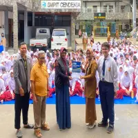 SMPIT Cendekia Purwakarta Kumpulkan Donasi untuk Bencana Sumatera