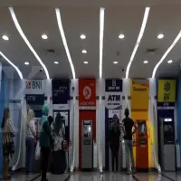 Bank Tutup Selama Libur Nataru 2025, Ini Jadwal Lengkap dan Solusi Transaksi Nasabah