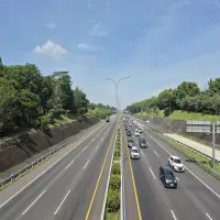 Arus Natal di Tol Cipali Melonjak, Volume Kendaraan ke Arah Cirebon Naik 86 Persen
