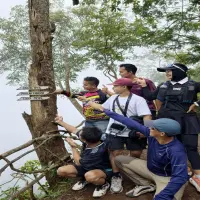 Gunung Pasir Ipis di Subang Jadi Favorit Wisata Tracking