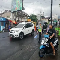 Arus Lalu Lintas di Perempatan Ciater di Subang Terpantau Ramai Lancar