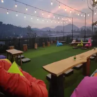 Cari Suasana Sejuk di Akhir Tahun? Ini Rekomendasi Resort di Cikole