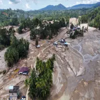 Saat Banjir dan Longsor Membuka Tabir Cara Manusia Berbangsa