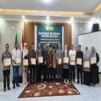 Doa Bersama Tasyakur Milad ke-2, UNISMU Purwakarta Apresiasi Fakultas dan Dosen Berprestasi