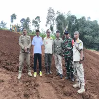 Aktivitas Land Clearing Kebun Durian di Desa Tenjolaya Dihentikan Sementara