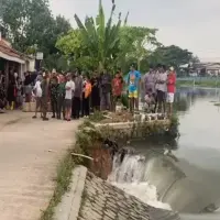 Tanggul Sungai Kalimalang Jebol, Banjir Rendam Sejumlah Wilayah Karawang