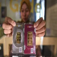 Harga Emas Antam Hari Ini Turun Rp6.000, Buyback Ikut Melemah