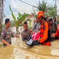 Banjir Karawang Masih Meluas Setelah Tanggul Citarum Jebol, BPBD dan Polisi Siaga