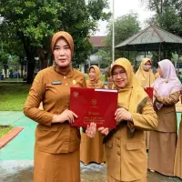 Dedikasi Panjang Pengabdian di Dunia Pendidikan, Guru PAI SMAN 1 Subang Terima Satyalancana 20 Tahun